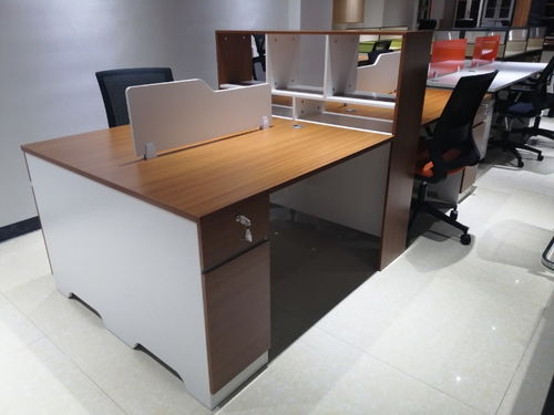 图 广西厂家直销办公家具职员桌 职员屏风 上海办公用品