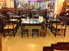 设计新颖的黑酸枝南宫沙发十二件套 红木高端家具的典范